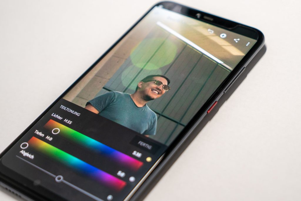 Monter sur son smartphone avec Adobe Rush