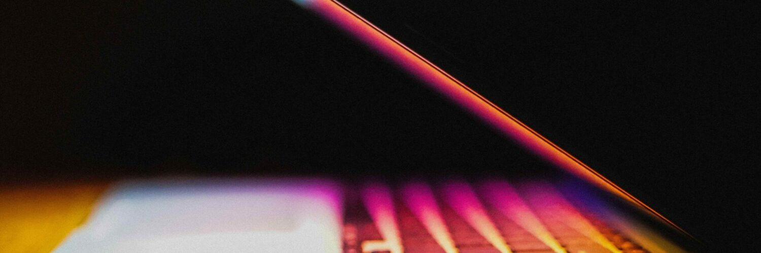 shavin-peiries-r1ZHwQ-HzXM-unsplash light recadrée